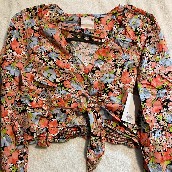 Long sleeve floral top - Picture 1 of 4